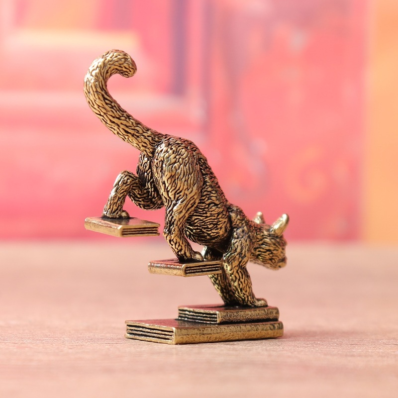 2/1 Pezzo: statuetta creativa  - Vintage Collectible Books recensione e prezzo