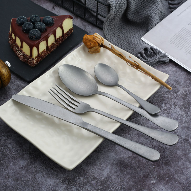 Set di posate retrò in acciaio - Vintage Collectible Spoons recensione e prezzo